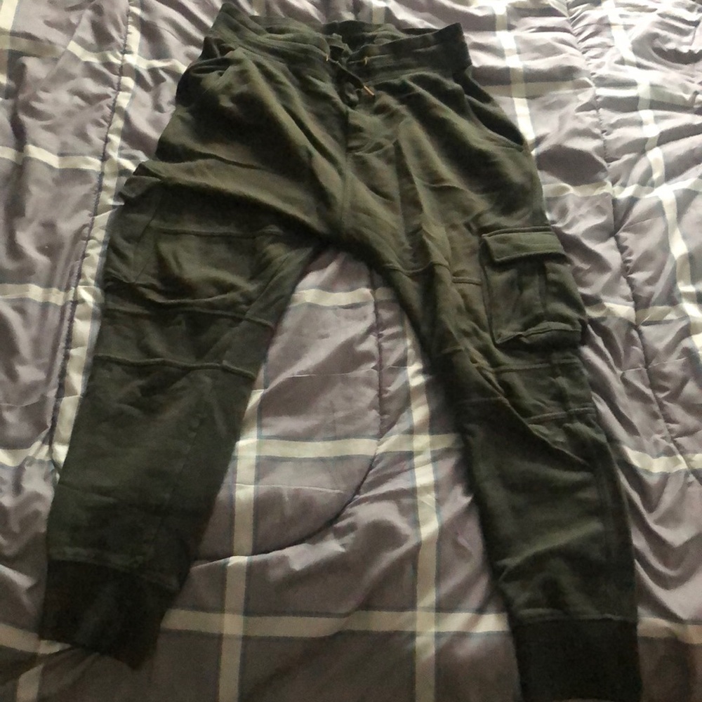 H&M DIVIDED OLIVE GREEN BIKER JOGGERS